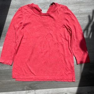Light Orange Outback Red crew neck medium sweater with long sleeves